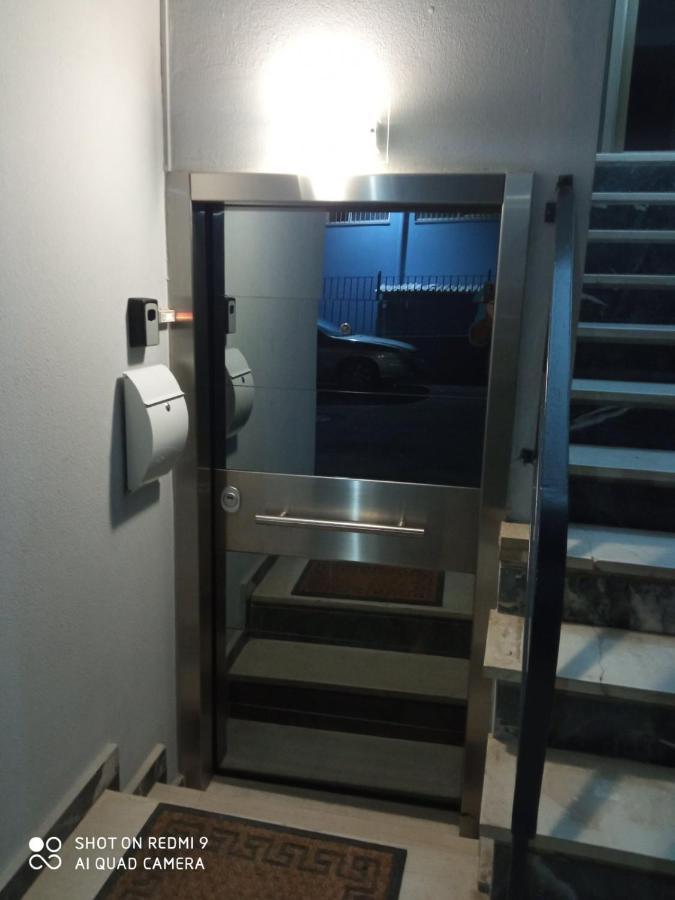 Patras' Hitech Apartment Extérieur photo