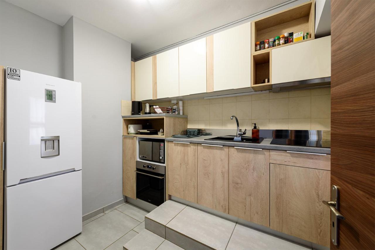 Patras' Hitech Apartment Extérieur photo