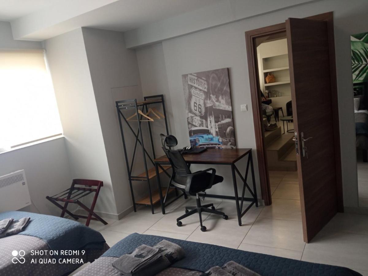 Patras' Hitech Apartment Extérieur photo